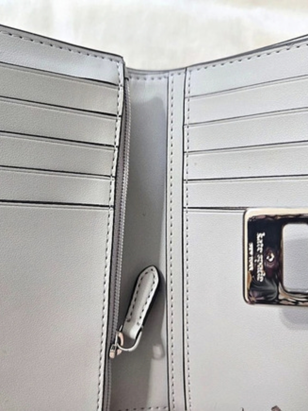 Kate Spade Medium Wallet - Picture 2 of 2
